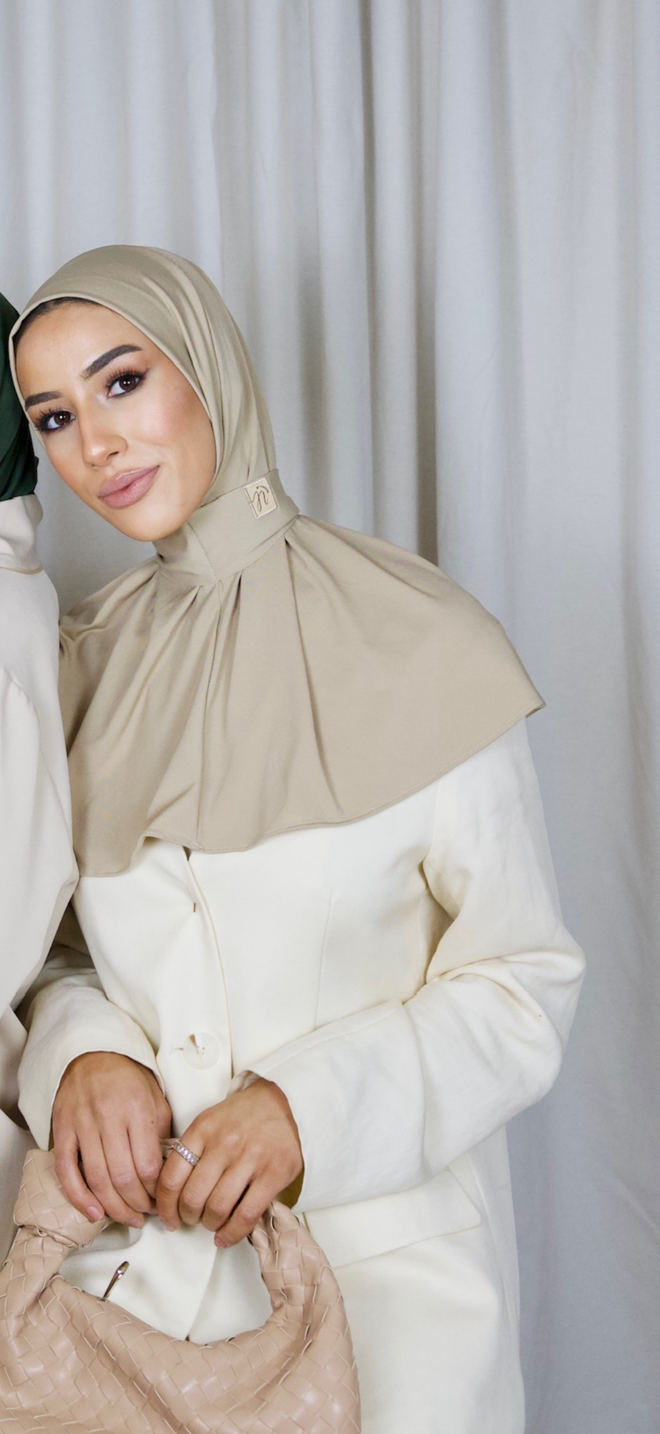 SOFT BEIGE